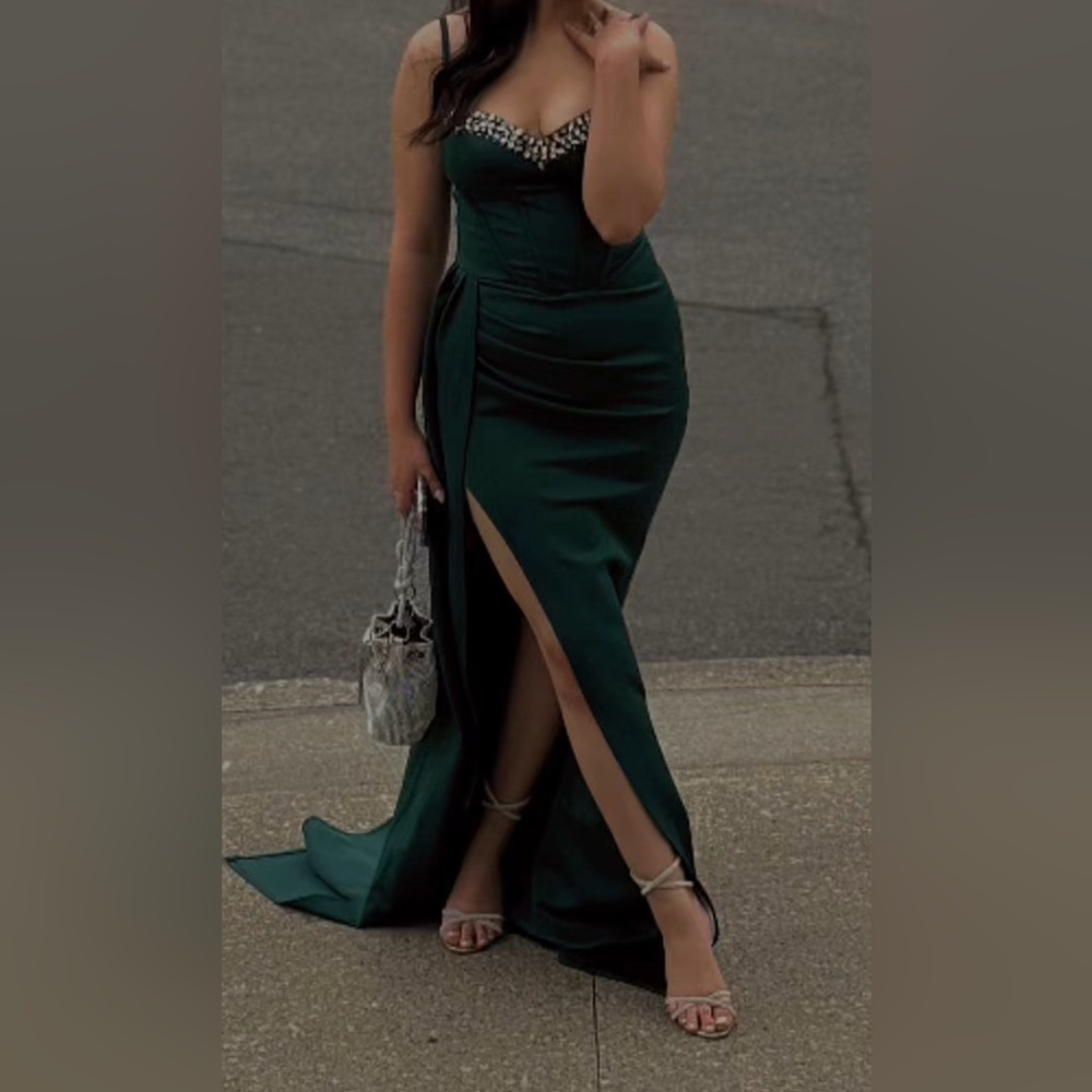 Elegant Dark Green Evening Gown